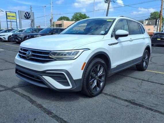 VOLKSWAGEN TIGUAN 4MOTION 2022 3VV2B7AX4NM028882 image